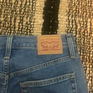 Levi’s High waisted mom jeans